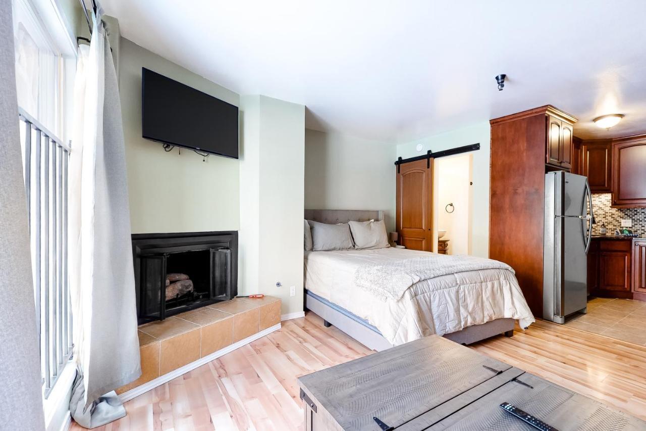 Elkhorn Angani 54 Hotel Сън Вали Екстериор снимка